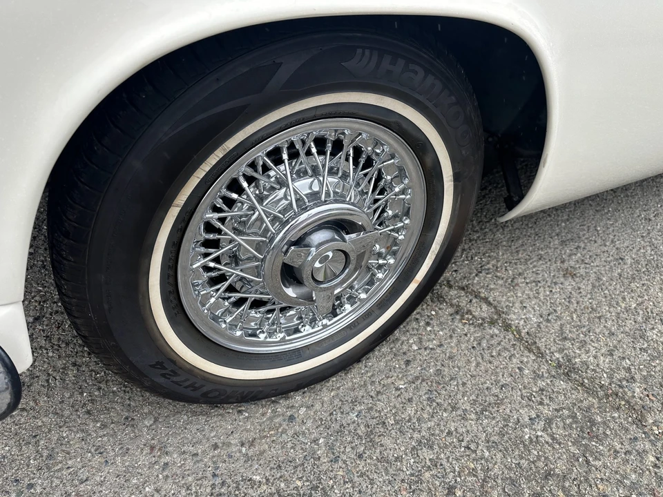 1955 Ford Thunderbird 1st Gen - Image 25 of 31