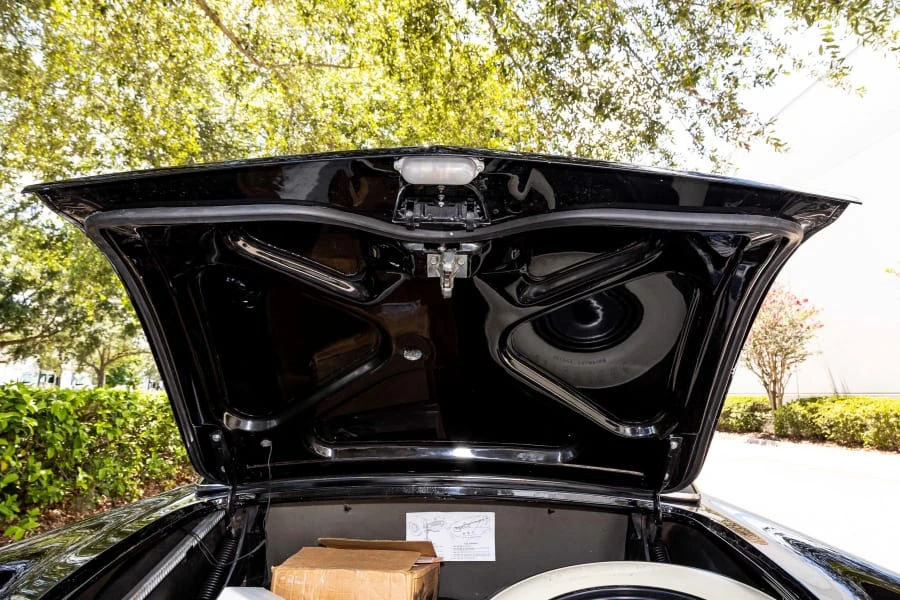 1955 Ford Thunderbird 1st Gen - Image 17 of 31