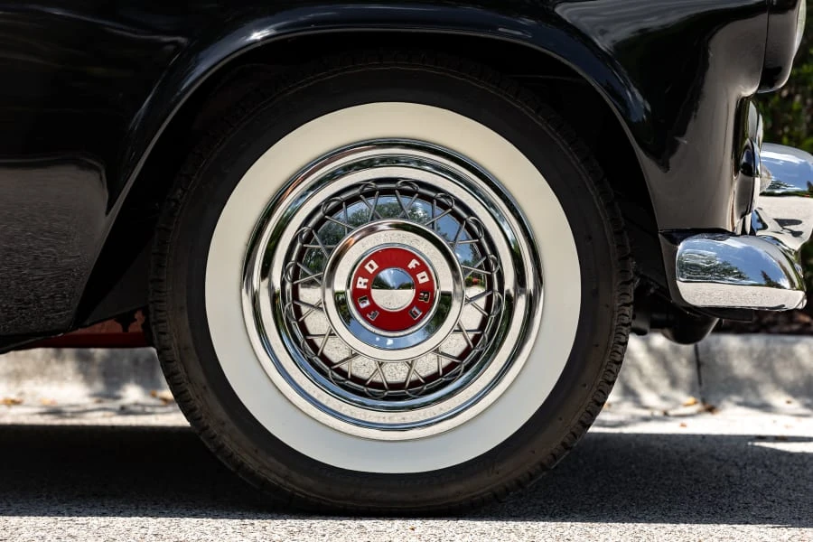 1955 Ford Thunderbird 1st Gen - Image 24 of 31