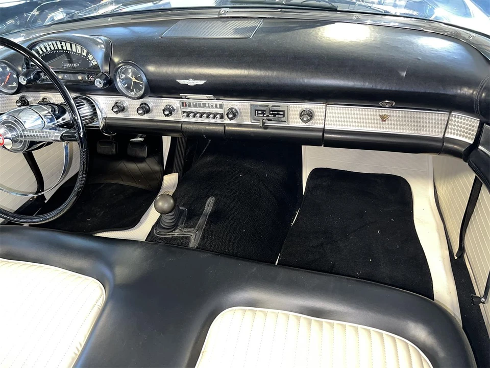1955 Ford Thunderbird 1st Gen - Image 18 of 22