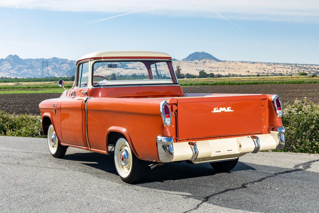 1955 GMC Suburban 4th Gen - Image 9 of 31