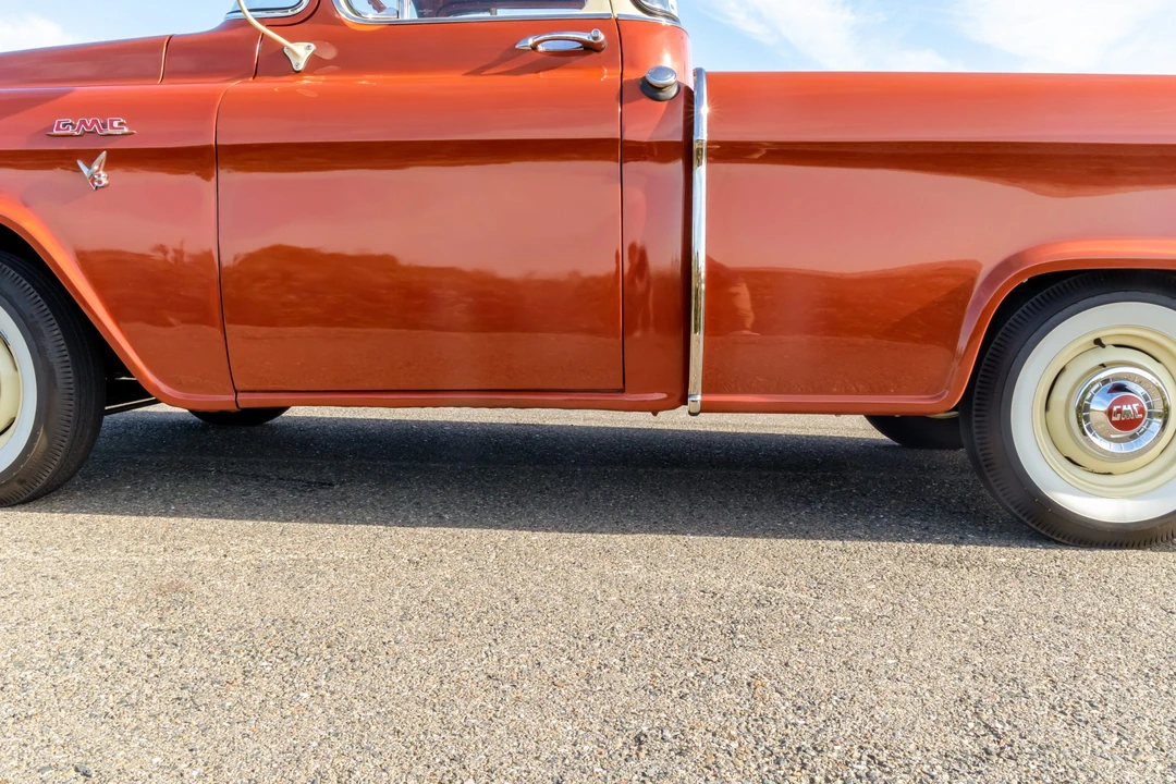 1955 GMC Suburban 4th Gen - Image 11 of 31