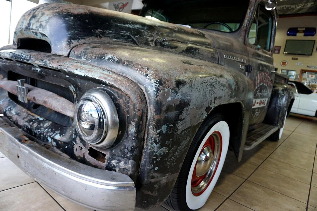 1955 International - Image 16 of 21