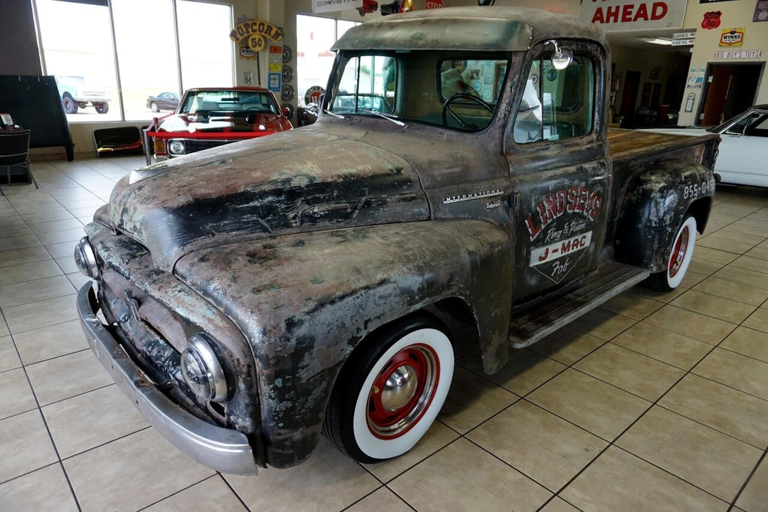 1955 International - Image 3 of 21