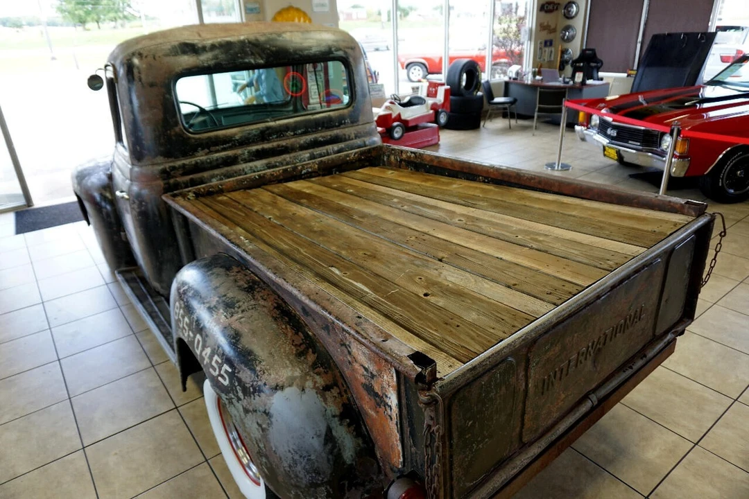 1955 International - Image 21 of 21