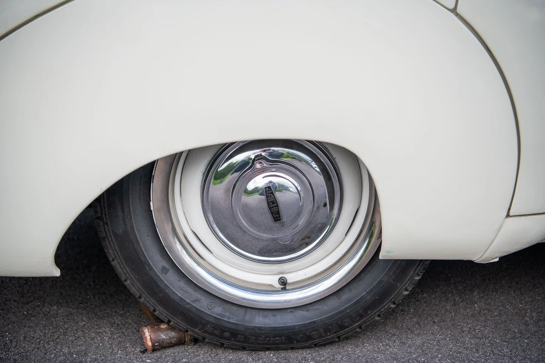 1955 Jaguar Mark VII & VIII & IX - Image 13 of 30