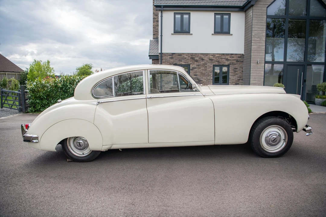 1955 Jaguar Mark VII & VIII & IX - Image 7 of 30