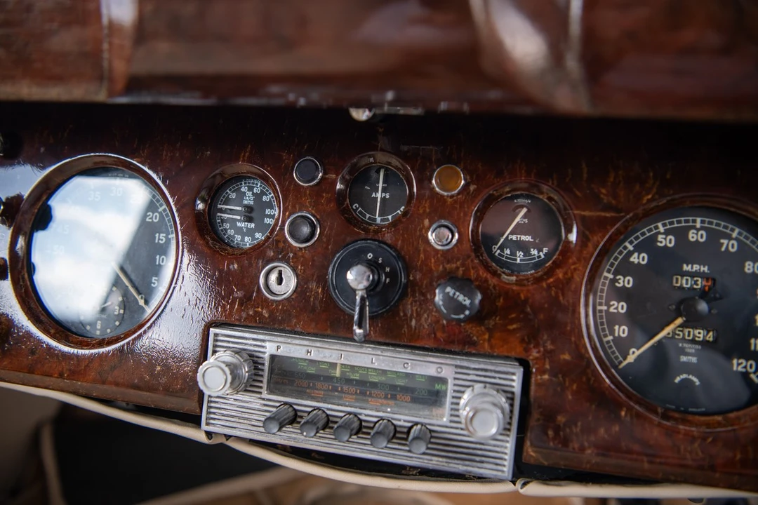 1955 Jaguar Mark VII & VIII & IX - Image 23 of 30