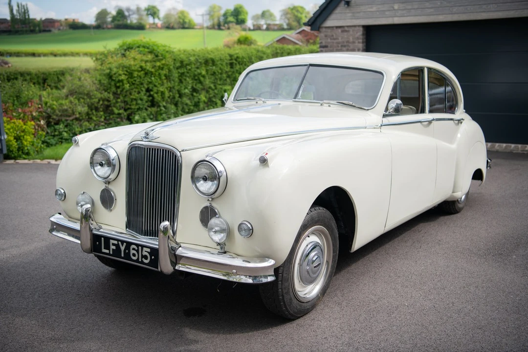 1955 Jaguar Mark VII & VIII & IX - Image 5 of 30