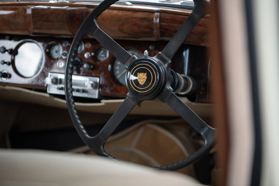 1955 Jaguar Mark VII & VIII & IX - Image 27 of 30