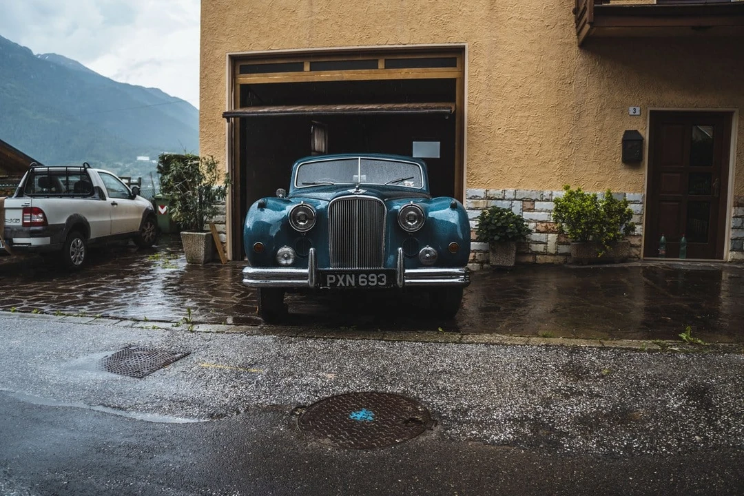 1955 Jaguar Mark VII & VIII & IX - Image 2 of 30