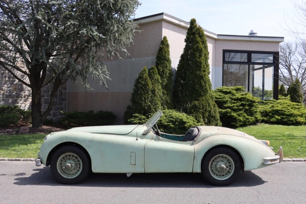 1955 Jaguar XK140 - Image 4 of 8