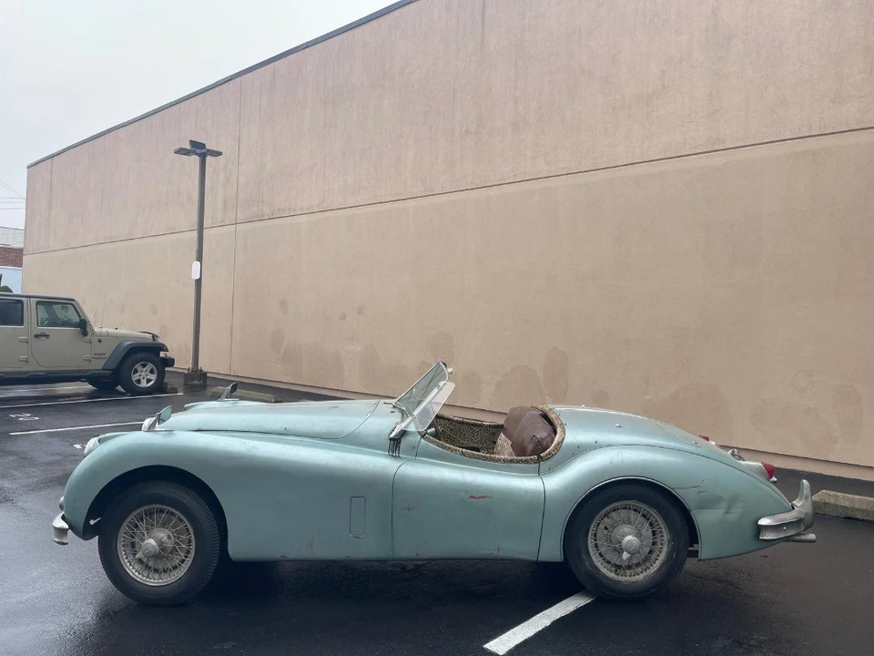 1955 Jaguar XK - Image 3 of 6