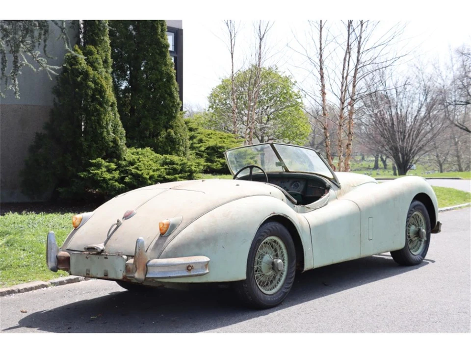 1955 Jaguar XK140 - Image 5 of 8