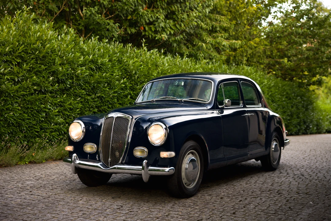 1955 Lancia Aurelia - Image 11 of 31