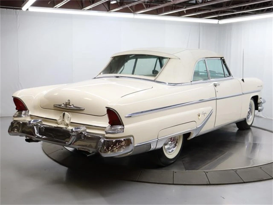 1955 Lincoln Capri - Image 7 of 31