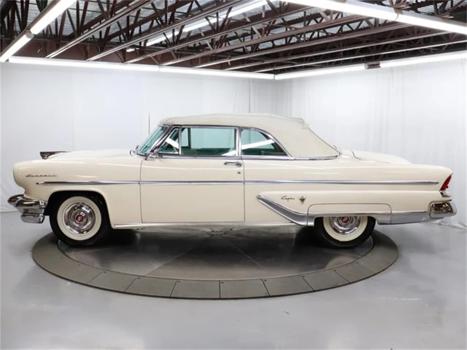 1955 Lincoln Capri - Image 4 of 31