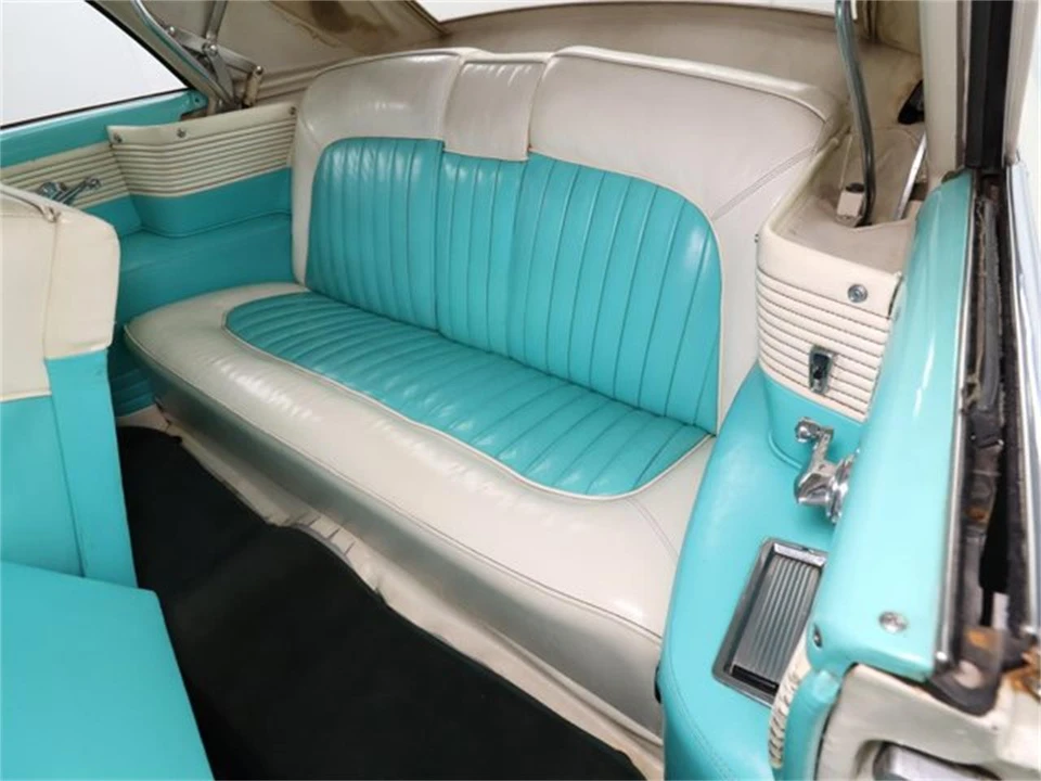 1955 Lincoln Capri - Image 23 of 31