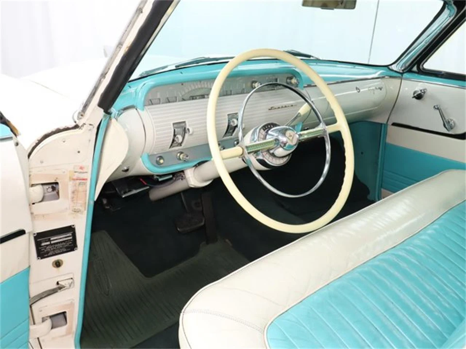 1955 Lincoln Capri - Image 9 of 31