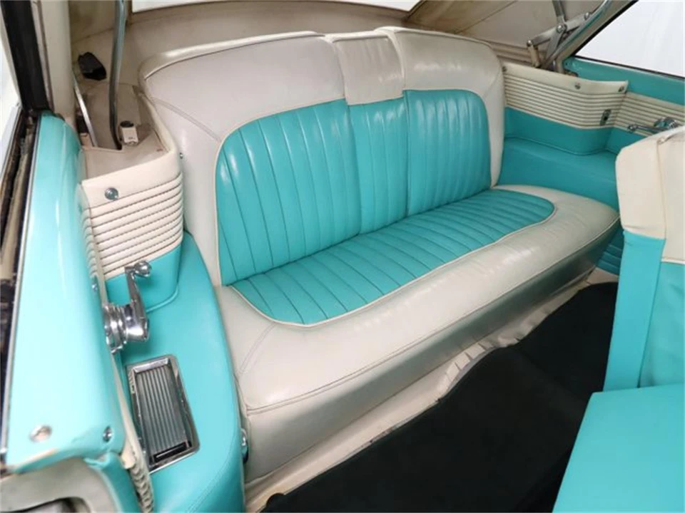 1955 Lincoln Capri - Image 24 of 31