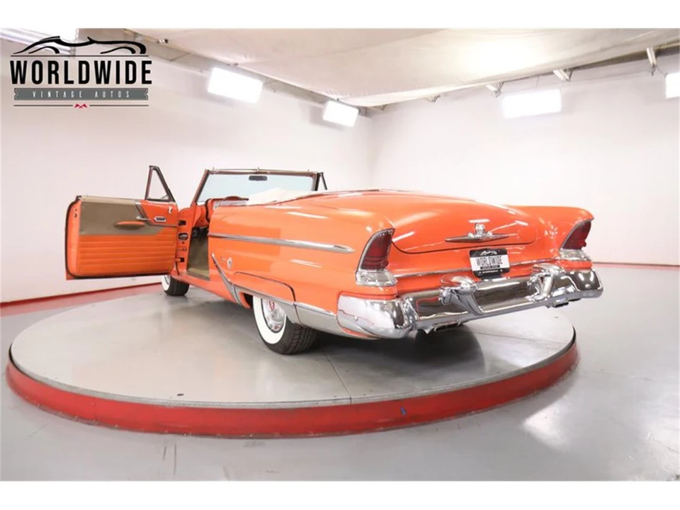 1955 Lincoln Capri - Image 28 of 31