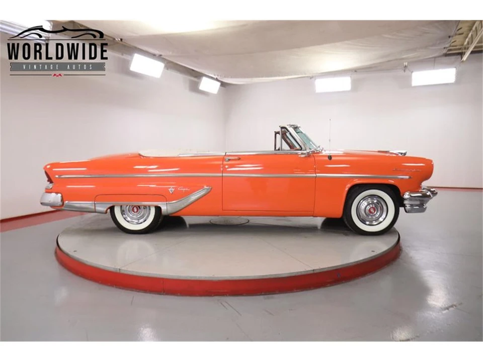 1955 Lincoln Capri - Image 4 of 31
