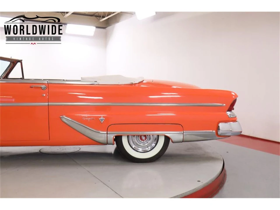 1955 Lincoln Capri - Image 14 of 31