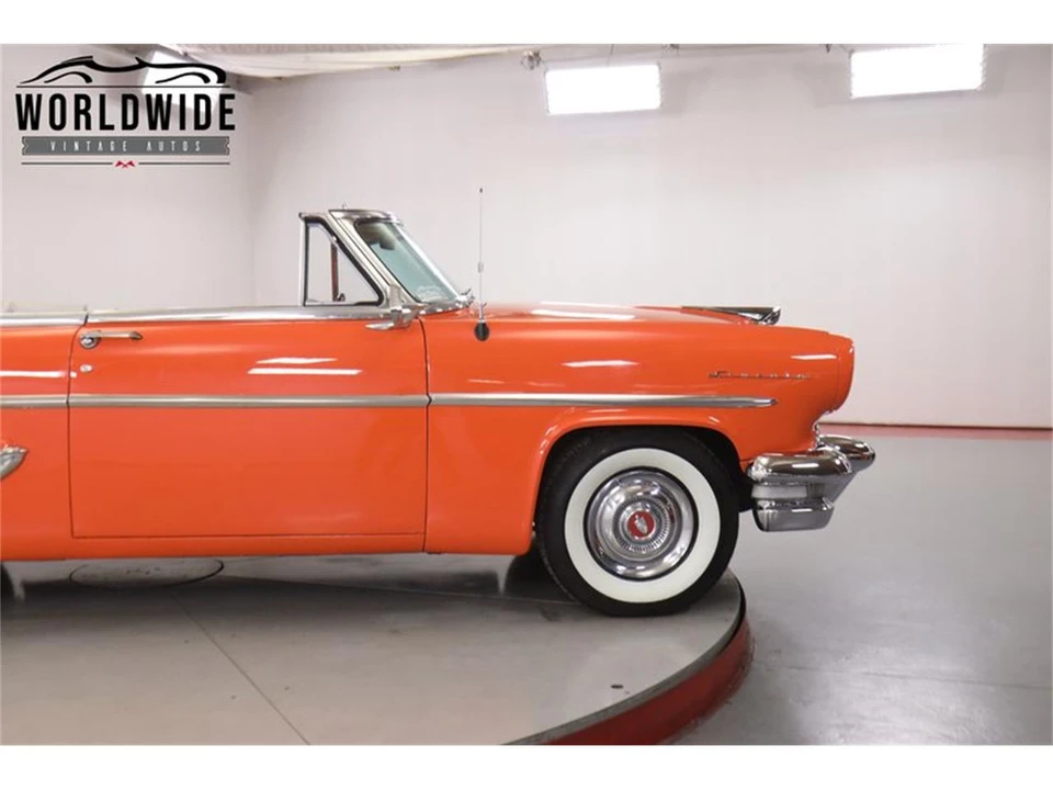 1955 Lincoln Capri - Image 12 of 31