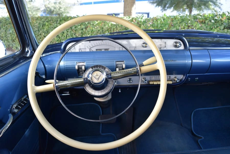 1955 Lincoln Capri - Image 4 of 9