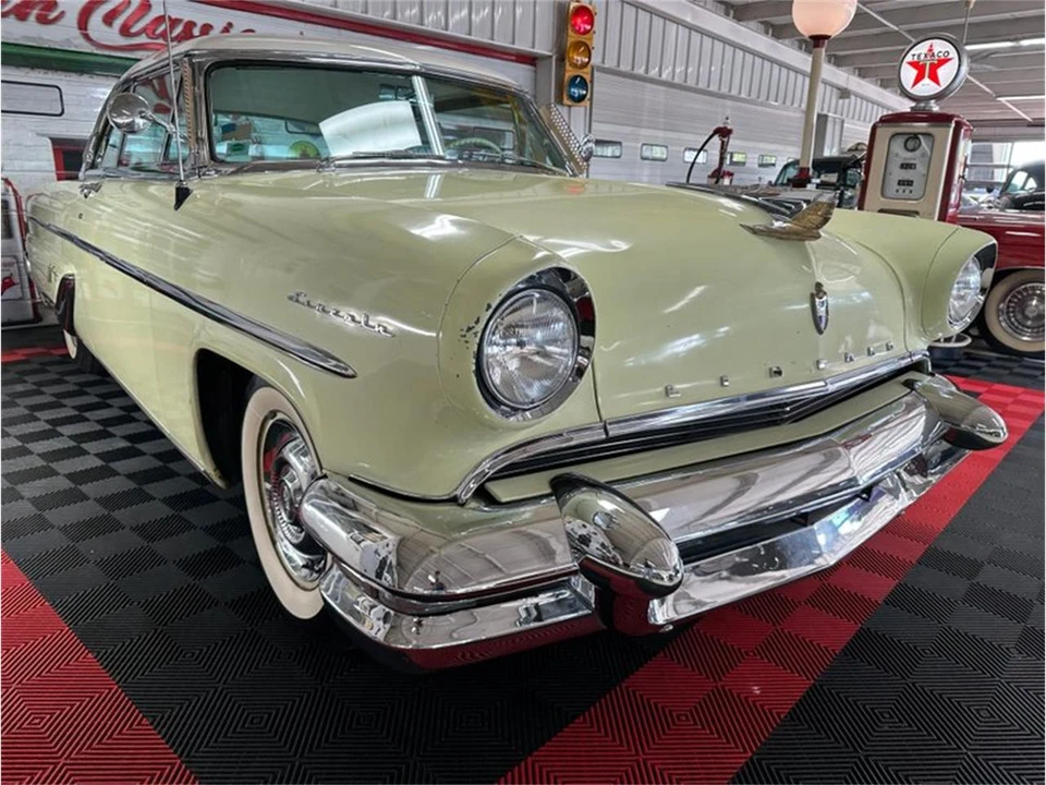 1955 Lincoln Capri - Image 3 of 31