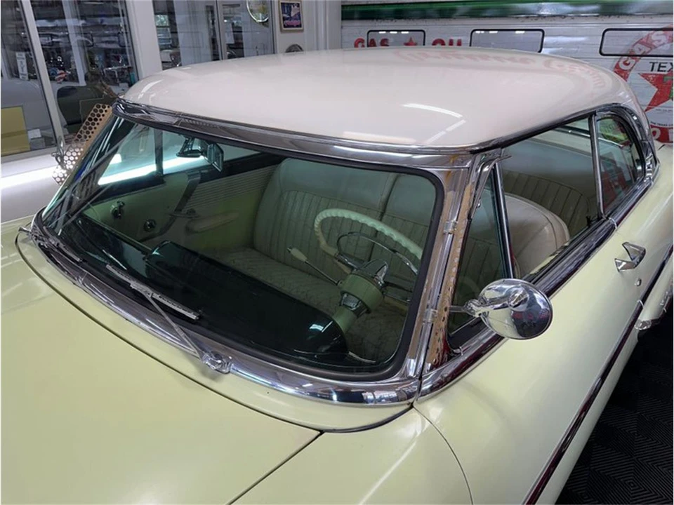 1955 Lincoln Capri - Image 9 of 31
