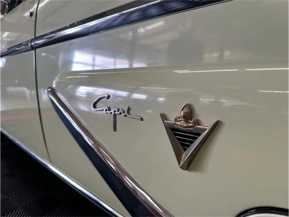 1955 Lincoln Capri - Image 27 of 31
