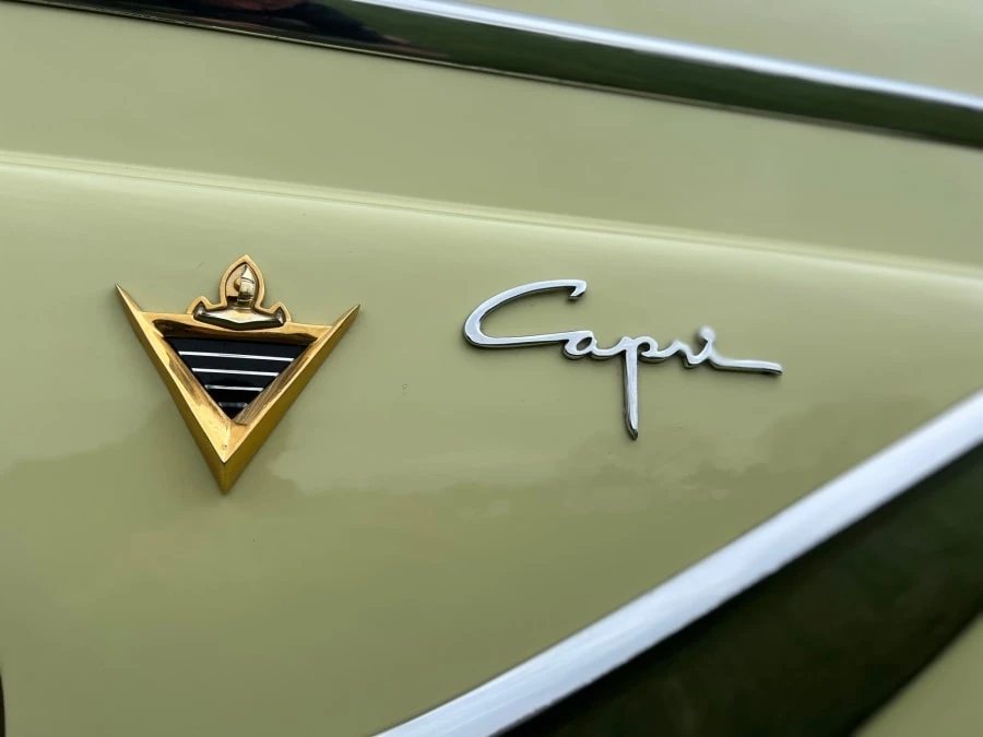 1955 Lincoln Capri - Image 11 of 17