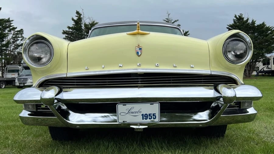 1955 Lincoln Capri - Image 15 of 17