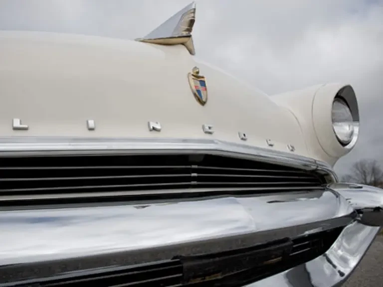 1955 Lincoln Capri - Image 3 of 10
