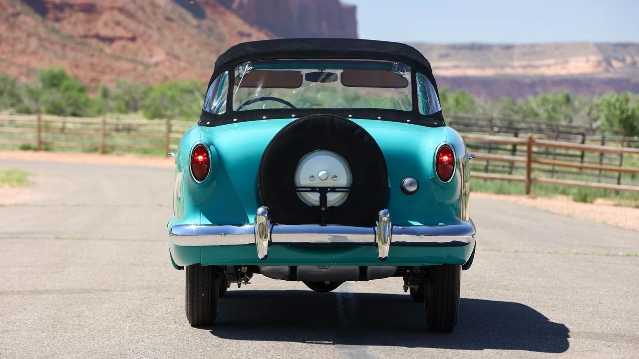 1955 Nash Metropolitan - Image 10 of 31
