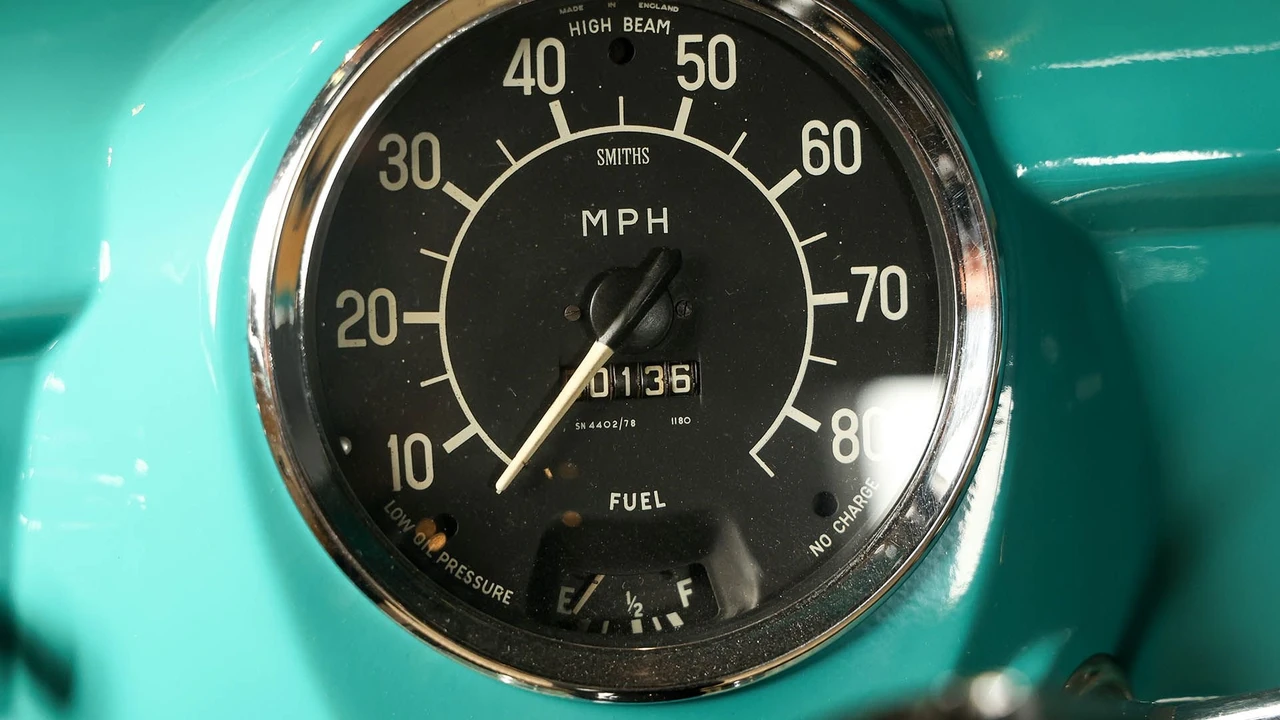 1955 Nash Metropolitan - Image 26 of 31