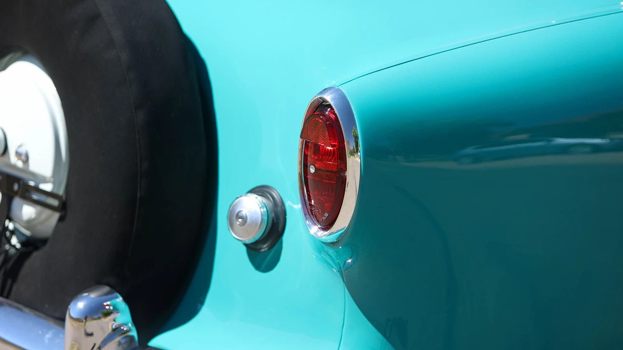 1955 Nash Metropolitan - Image 18 of 31