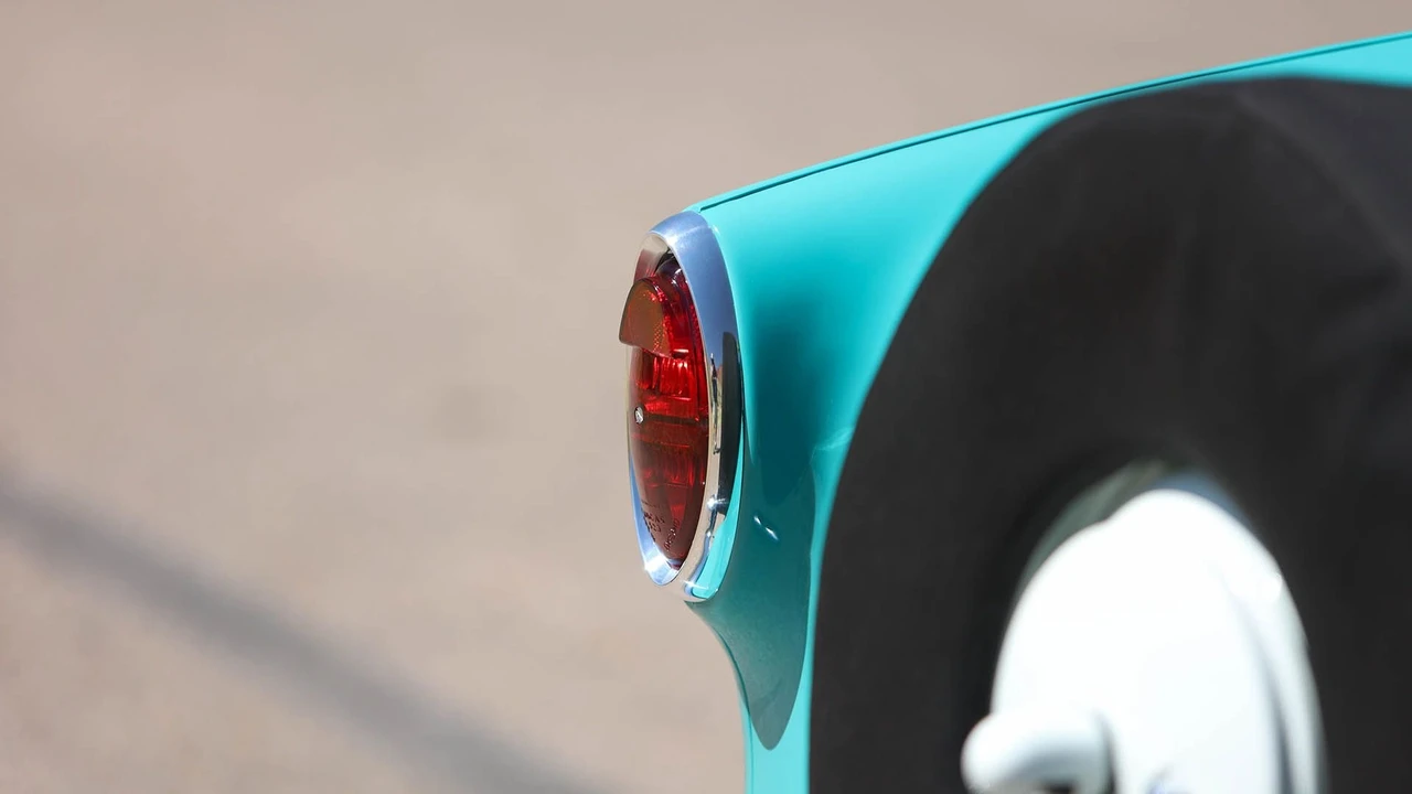 1955 Nash Metropolitan - Image 15 of 31