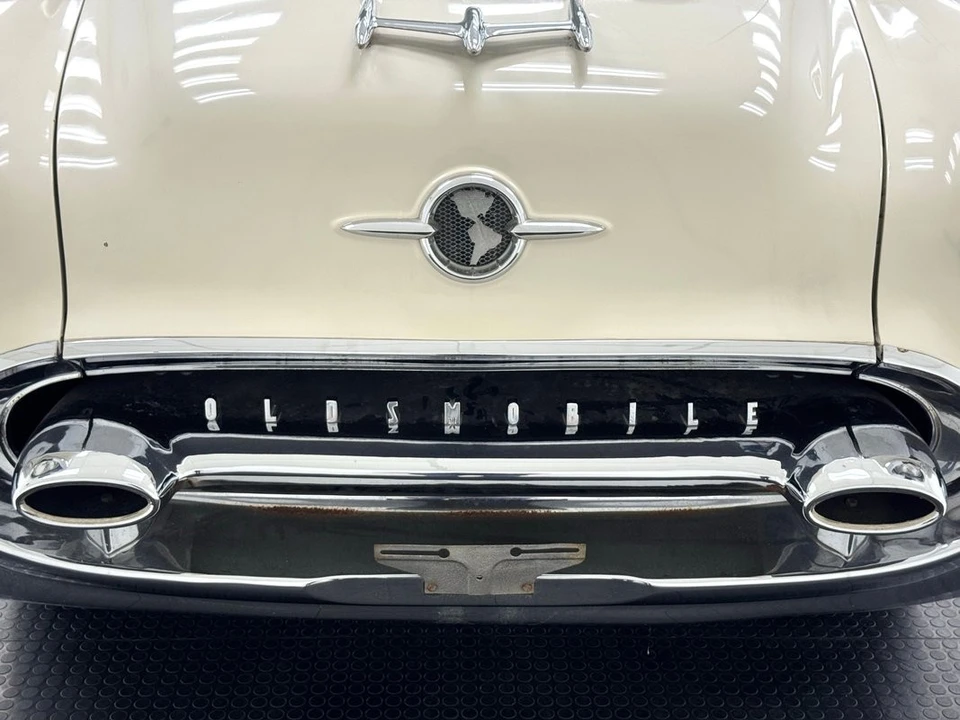 1955 Oldsmobile 88 - Image 9 of 31
