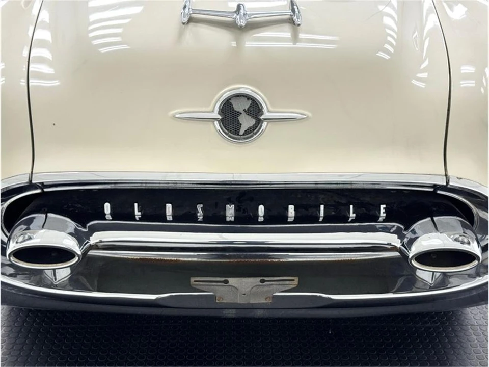 1955 Oldsmobile 88 - Image 9 of 31