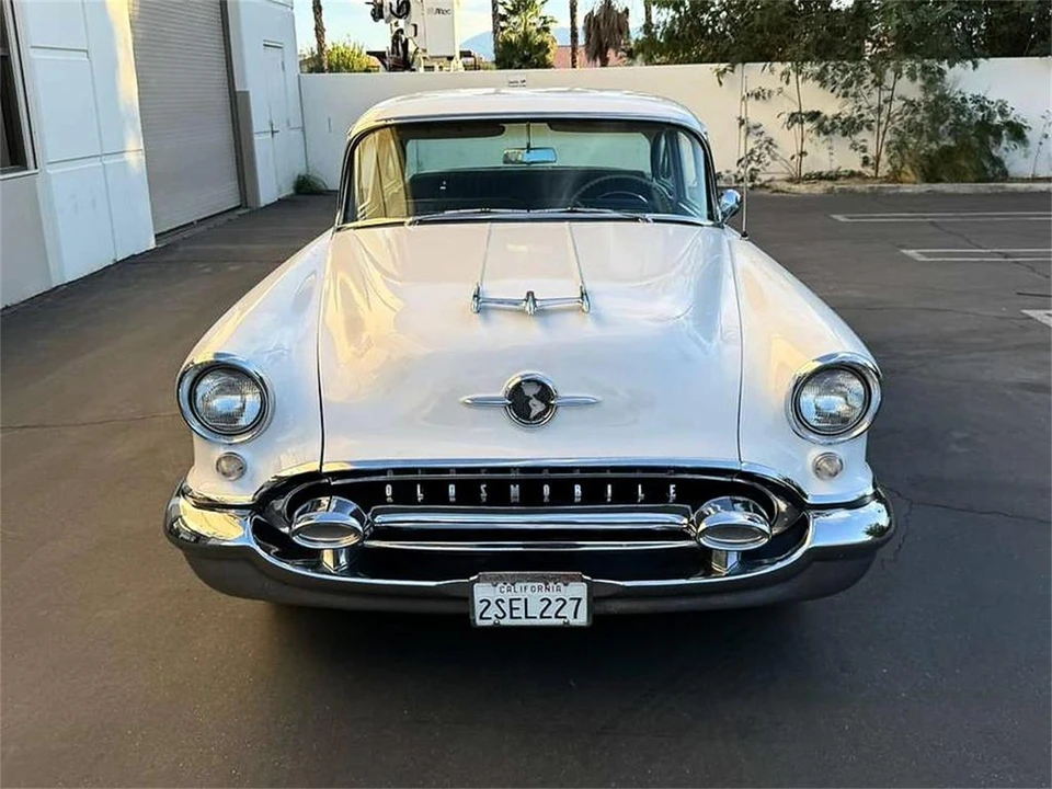 1955 Oldsmobile 88 - Image 11 of 31