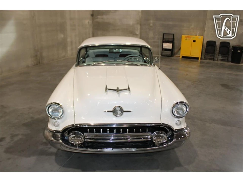 1955 Oldsmobile 88 - Image 16 of 31