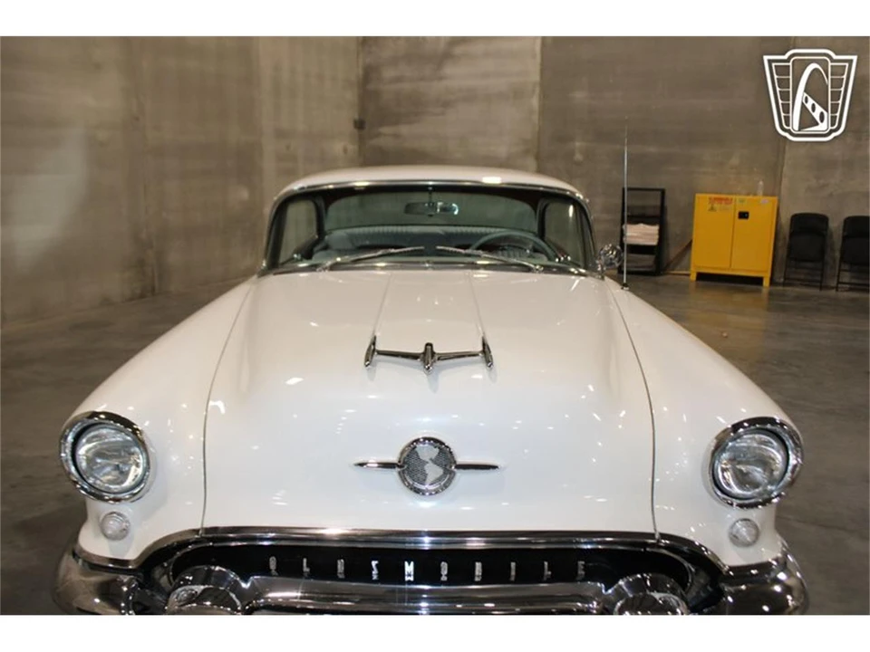 1955 Oldsmobile 88 - Image 25 of 31