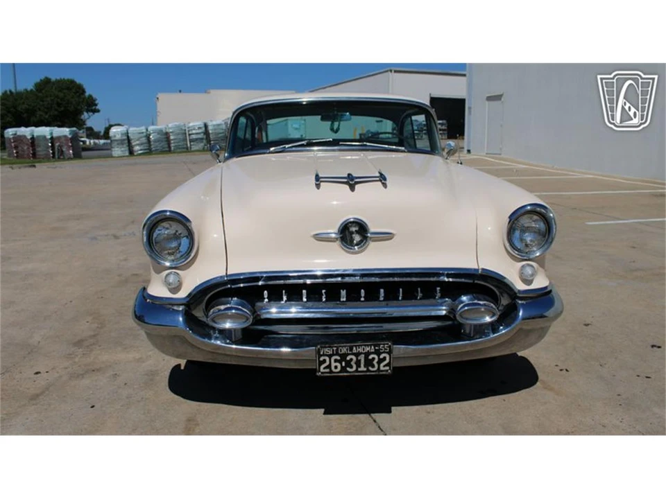1955 Oldsmobile 88 - Image 6 of 31