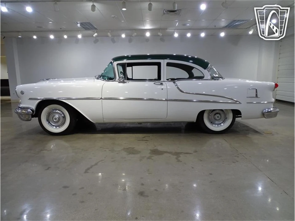 1955 Oldsmobile 88 - Image 6 of 31