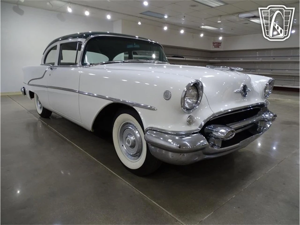 1955 Oldsmobile 88 - Image 21 of 31