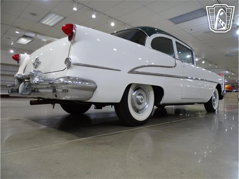 1955 Oldsmobile 88 - Image 16 of 31