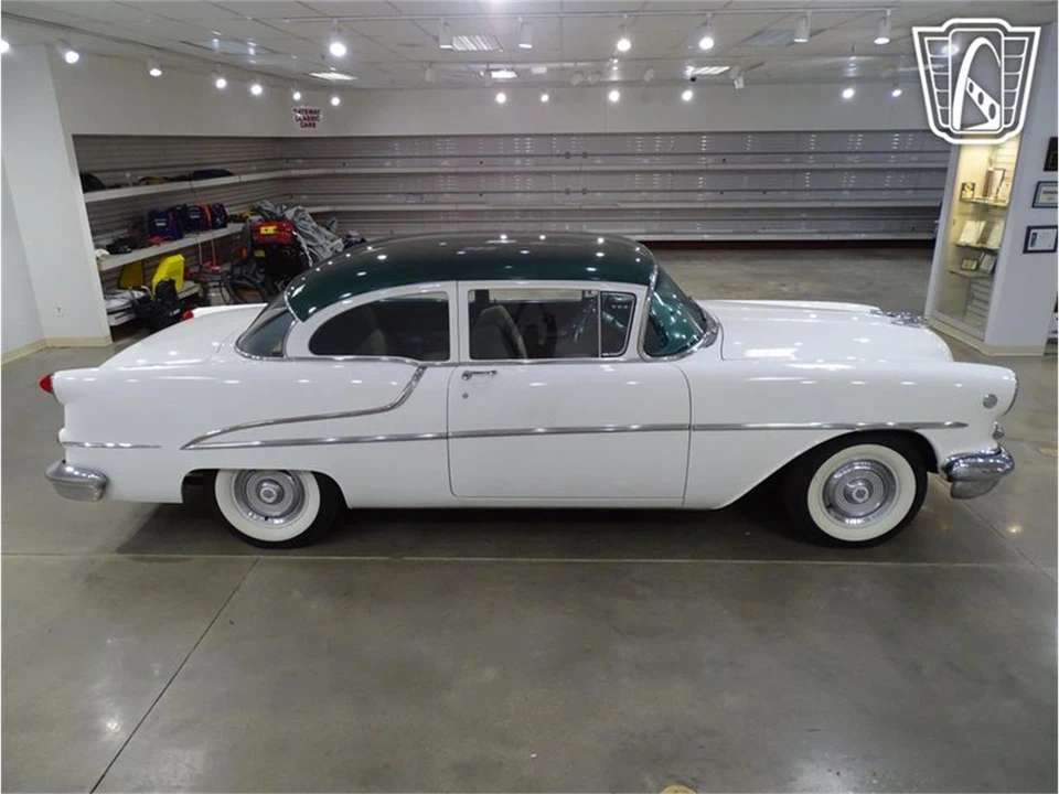 1955 Oldsmobile 88 - Image 17 of 31