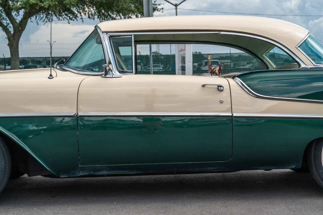 1955 Oldsmobile 88 - Image 20 of 31